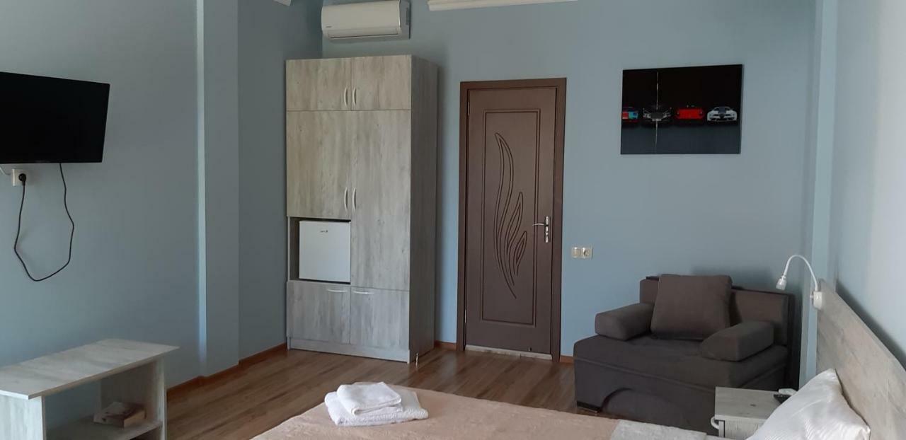 Sunny Days Hotel Kobuleti Exterior photo